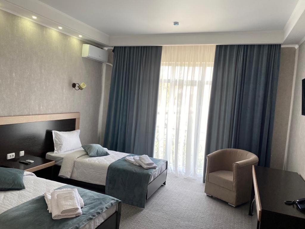 Shahristan Hotell Taraz Eksteriør bilde